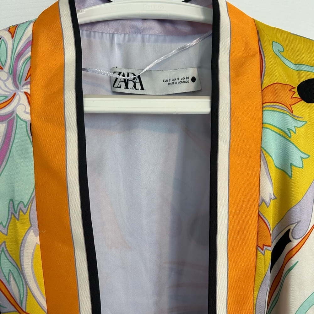 Zara Women's Colorful Patterned Robe - Picture 5 of 6